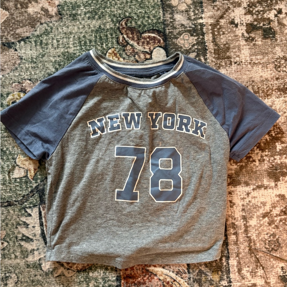 Colsie Gray and Blue Crop Top